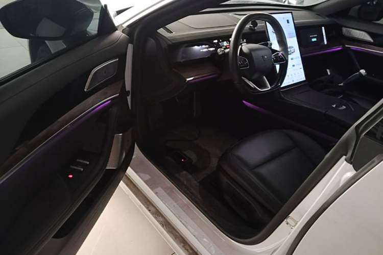 Used NETA S 2023 All-Electric 520 km Range Rear-Drive Version Driver Seat