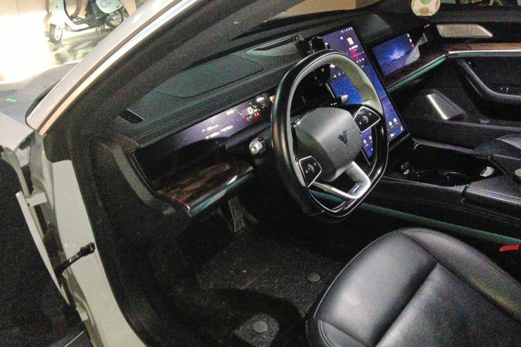 Used NETA S 2023 All-Electric 520 km Range Rear-Drive Version Driver Seat