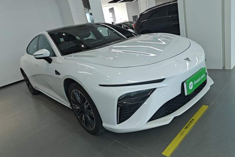 Used NETA S 2023 Pure Electric 520km Rear-Drive Lite Version Front Right 45 Deg