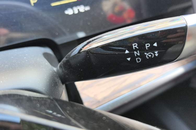 Used NETA S 2023 All-Electric 520 km Range Rear-Drive Version Gear Lever