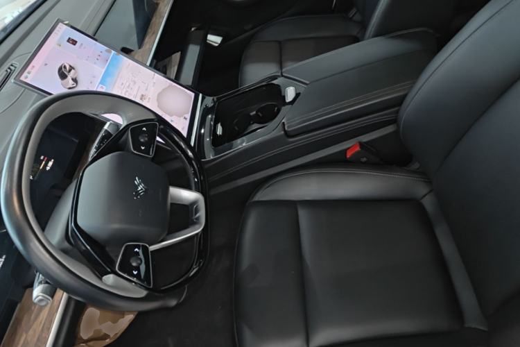Used NETA S 2023 Pure Electric 520km Rear-Drive Lite Version Left Front Seat