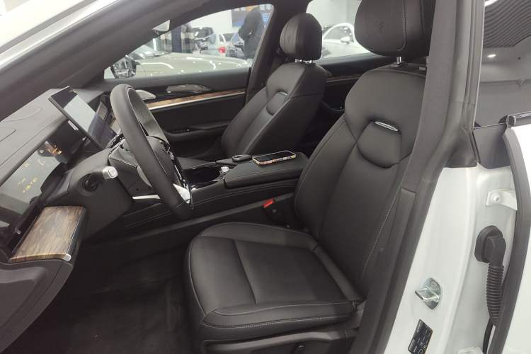 Used NETA S 2023 Pure Electric 520km Rear-Drive Lite Version Left Front Seat