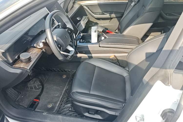 Used NETA S 2023 Pure Electric 520km Rear-Drive Lite Version Left Front Seat