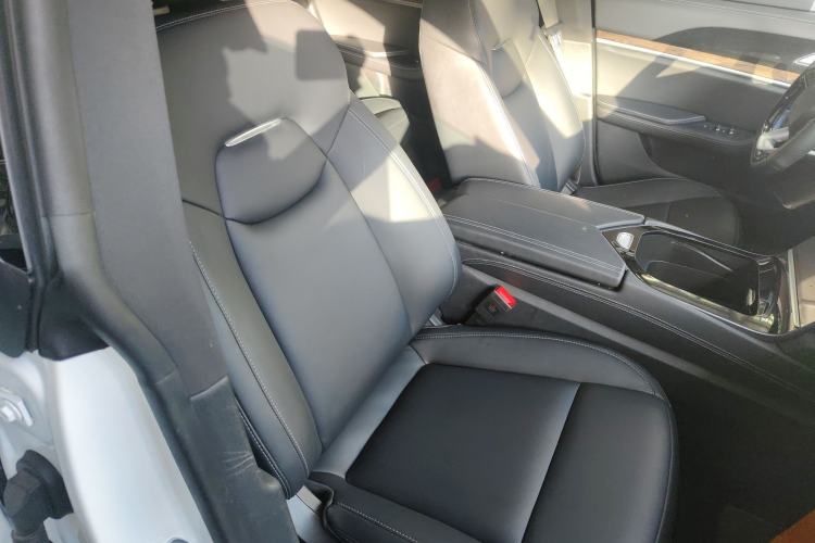 Used NETA S 2023 Pure Electric 520km Rear-Drive Lite Version Right Front Seat