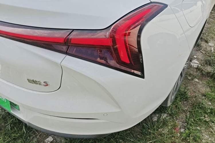 Used NETA S 2023 Pure Electric 520km Rear-Drive Lite Version Right Rear Taillight