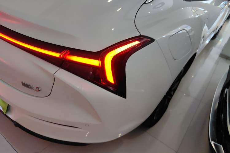 Used NETA S 2023 Pure Electric 520km Rear-Drive Lite Version Right Rear Taillight