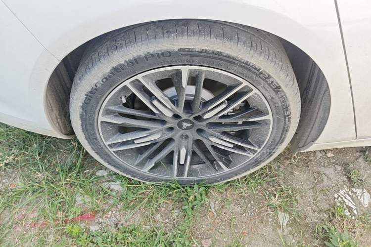 Used NETA S 2023 Pure Electric 520km Rear-Drive Lite Version Right Rear Wheel Hub