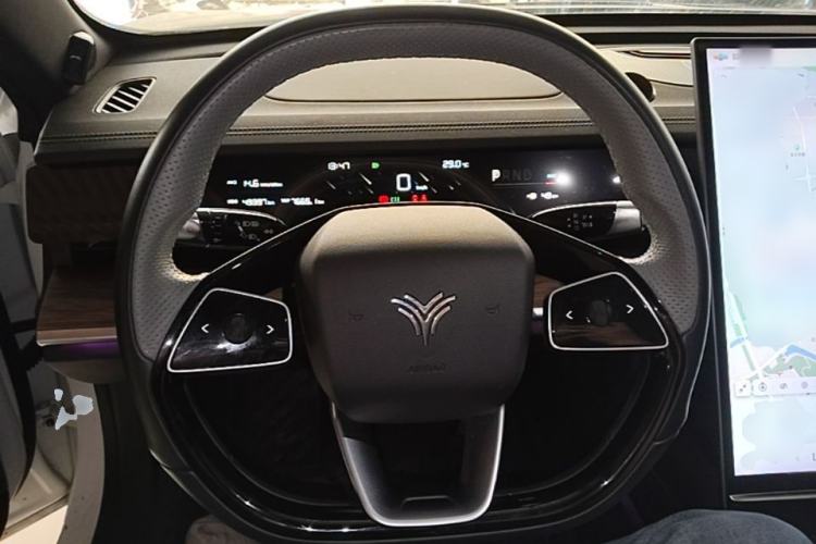 Used NETA S 2023 All-Electric 520 km Range Rear-Drive Version Steering Wheel