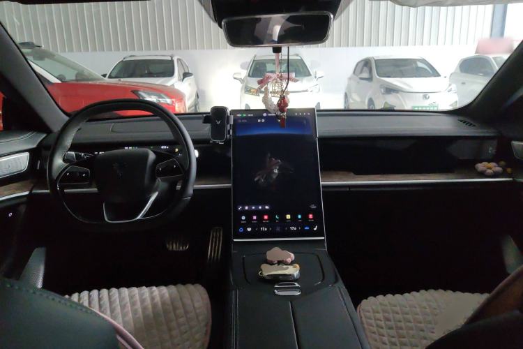 Used NETA S 2024 Range-Extended 1060 Lite Edition Center Console