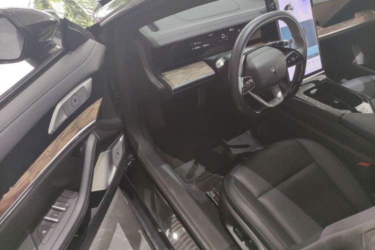 Used NETA S 2024 Pure Electric 520km Rear-Drive Lite Version Driver Seat
