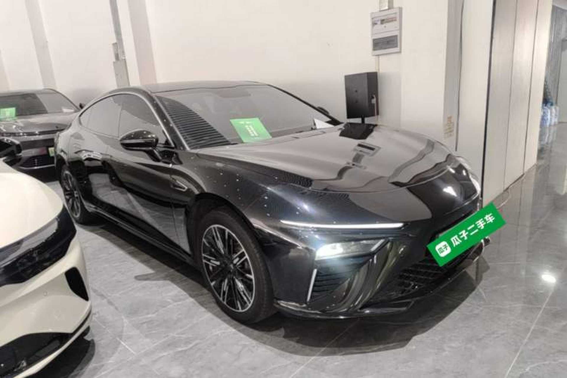 Used NETA S 2024 Range-Extended 1060 Lite Edition Front Right 45 Deg