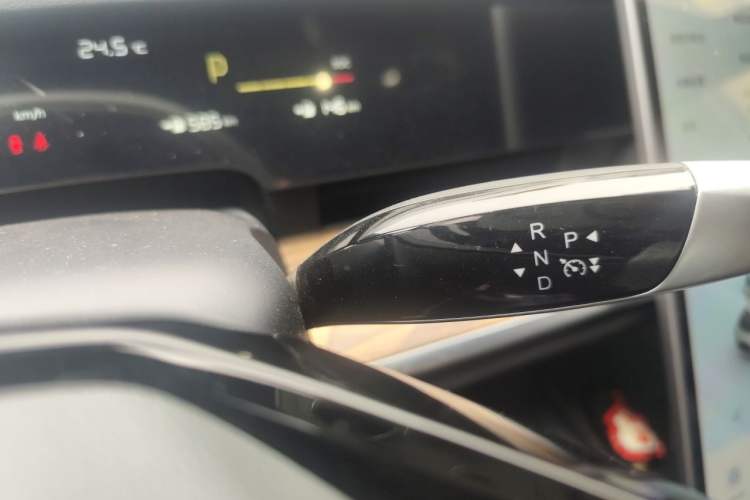 Used NETA S 2024 Revised Version Range-Extended 1060 AR-HUD Edition Gear Lever