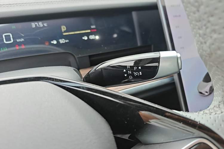 Used NETA S 2024 Range-Extended 1060 Lite Edition Gear Lever