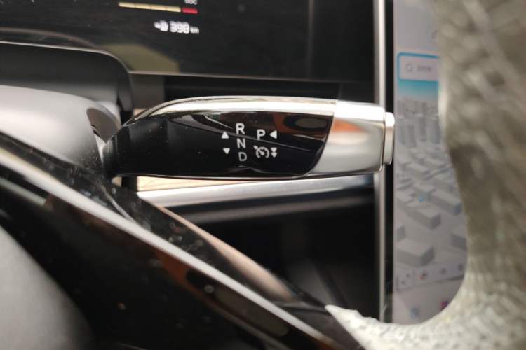 Used NETA S 2024 Pure Electric 520km Rear-Drive AR-HUD Version Gear Lever