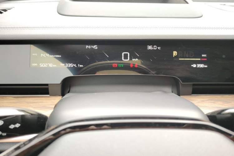 Used NETA S 2024 Pure Electric 520km Rear-Drive AR-HUD Version Instrument Cluster