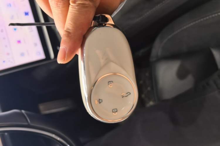 Used NETA S 2024 Extended-Range 1060 Edition Interior 1