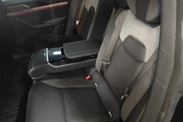 Used NETA S 2024 Range-Extended 1060 Lite Edition Interior 4