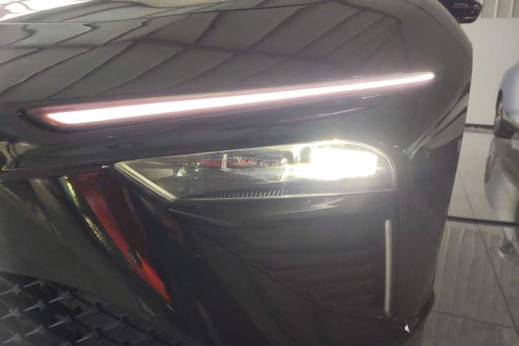 Used NETA S 2024 Range-Extended 1060 Lite Edition Left Front Headlight