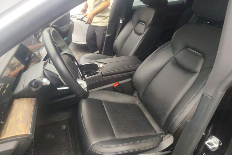 Used NETA S 2024 Revised Version Range-Extended 1060 AR-HUD Edition Left Front Seat