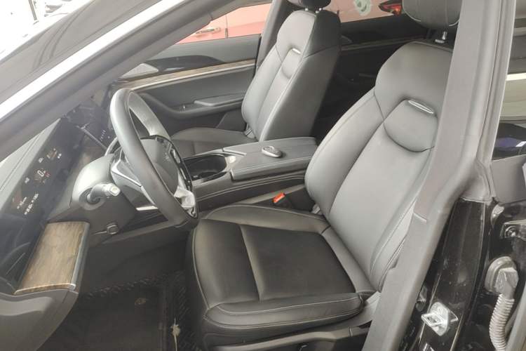 Used NETA S 2024 Pure Electric 520km Rear-Drive Lite Version Left Front Seat