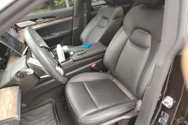 Used NETA S 2024 Pure Electric 520km Rear-Drive AR-HUD Version Left Front Seat