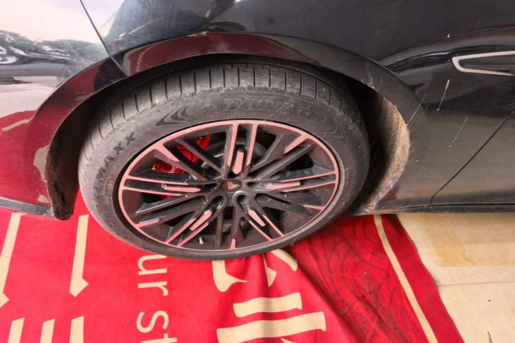 Used NETA S 2024 Extended-Range 1060 Edition Left Front Wheel Hub