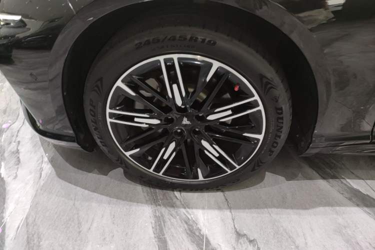 Used NETA S 2024 Range-Extended 1160 Edition Left Front Wheel Hub