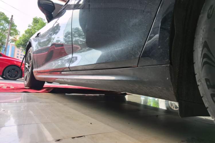 Used NETA S 2024 Extended-Range 1060 Edition Left Side Sill