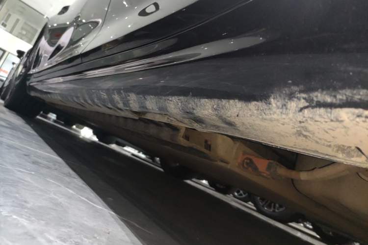 Used NETA S 2024 Range-Extended 1060 Lite Edition Left Side Sill