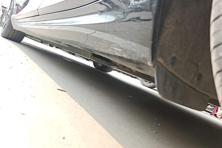 Used NETA S 2024 Range-Extended 1060 Lite Edition Left Side Sill