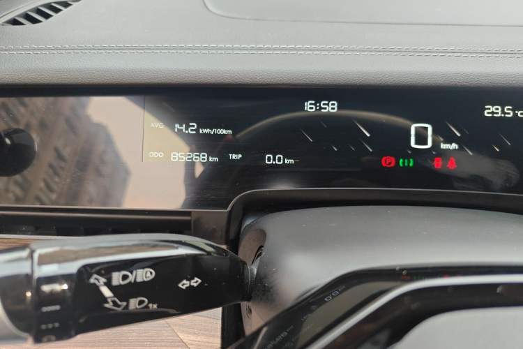Used NETA S 2024 Pure Electric 520km Rear-Drive Lite Version Odometer Close Up