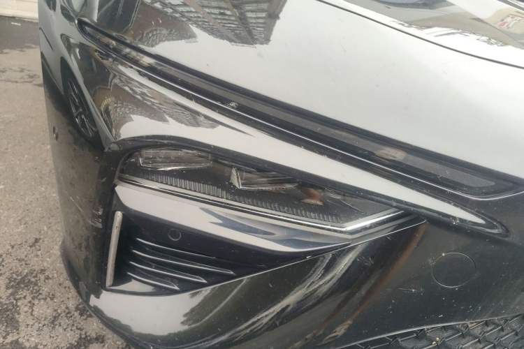 Used NETA S 2024 Revised Version Range-Extended 1060 AR-HUD Edition Right Front Headlight