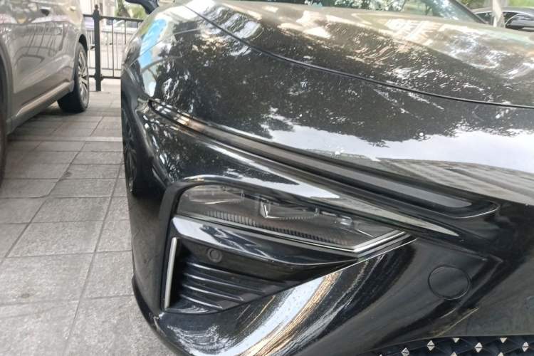 Used NETA S 2024 Pure Electric 715 New Enjoyment Edition Right Front Headlight