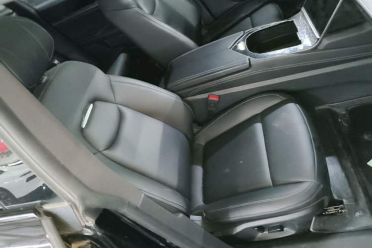 Used NETA S 2024 Range-Extended 1060 Lite Edition Right Front Seat