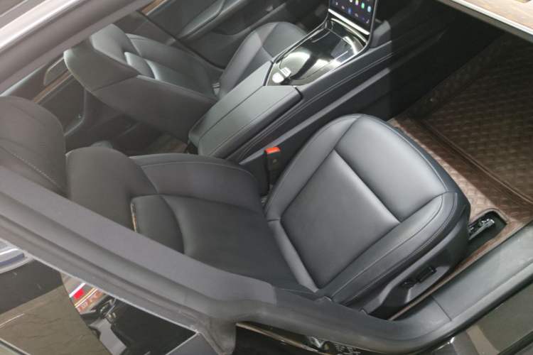 Used NETA S 2024 Pure Electric 520km Rear-Drive Lite Version Right Front Seat