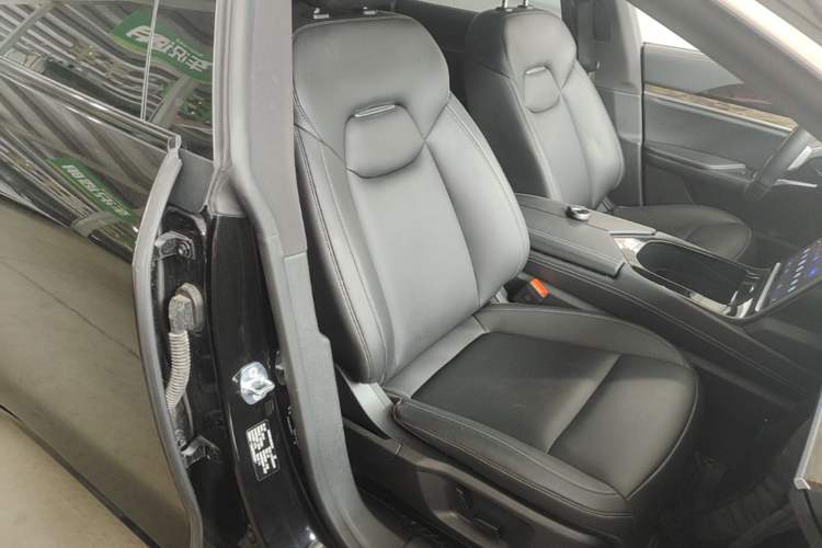 Used NETA S 2024 Pure Electric 520km Rear-Drive Lite Version Right Front Seat