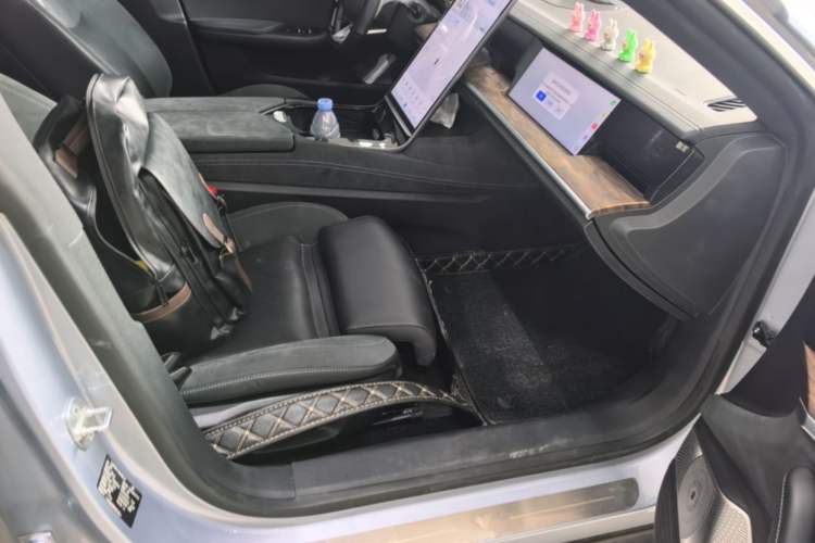 Used NETA S 2024 Extended-Range 1060 Edition Right Front Seat