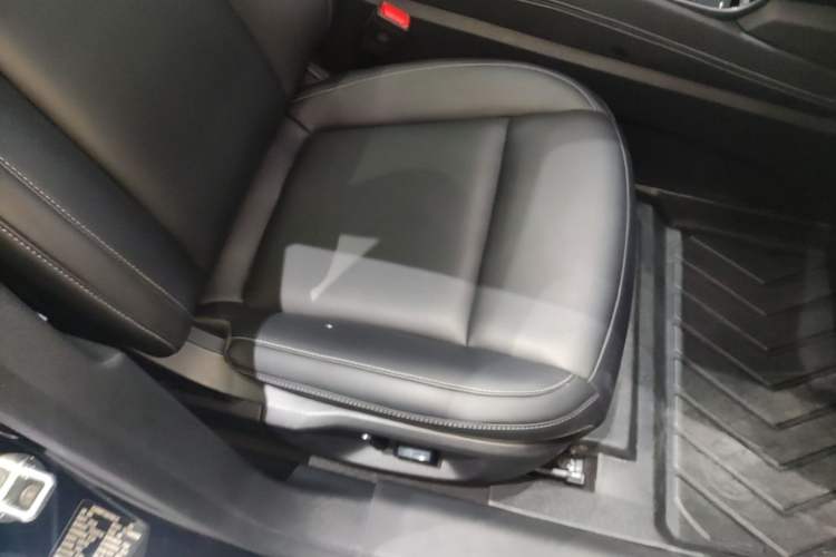 Used NETA S 2024 Range-Extended 1060 Lite Edition Right Front Seat