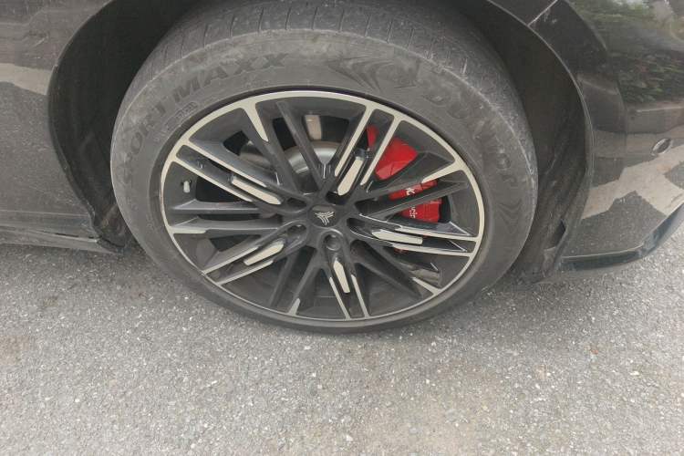 Used NETA S 2024 Extended-Range 1060 Edition Right Front Wheel Hub