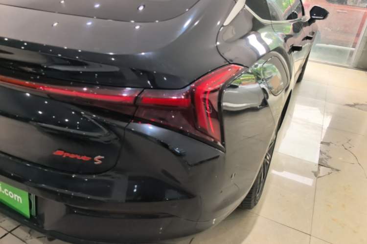 Used NETA S 2024 Extended-Range 1060 Edition Right Rear Taillight