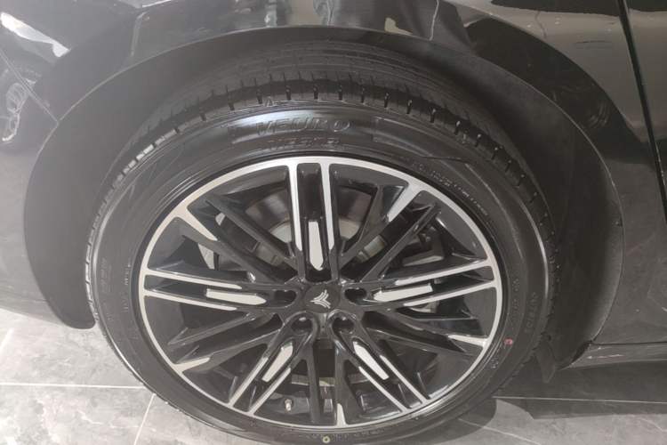 Used NETA S 2024 Range-Extended 1160 Edition Right Rear Wheel Hub