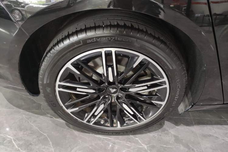 Used NETA S 2024 Range-Extended 1060 Lite Edition Right Rear Wheel Hub