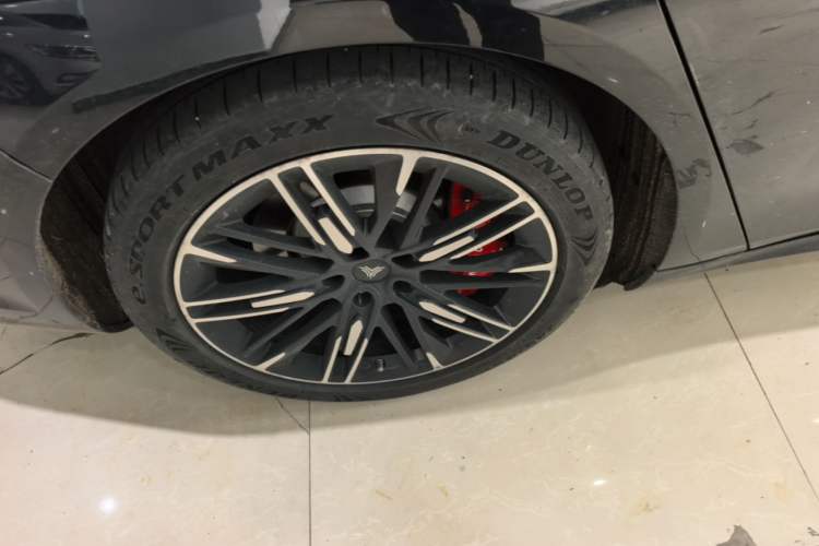 Used NETA S 2024 Extended-Range 1060 Edition Right Rear Wheel Hub