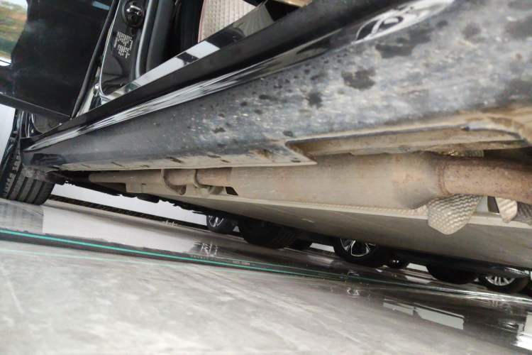 Used NETA S 2024 Range-Extended 1060 Lite Edition Right Side Sill