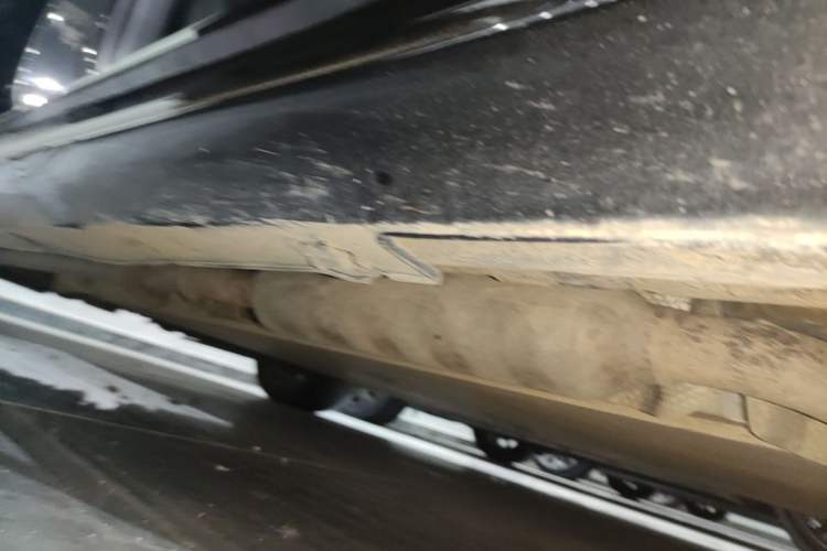 Used NETA S 2024 Range-Extended 1060 Lite Edition Right Side Sill