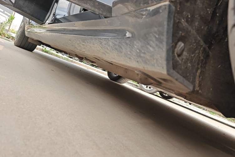 Used NETA S 2024 Range-Extended 1060 Lite Edition Right Side Sill