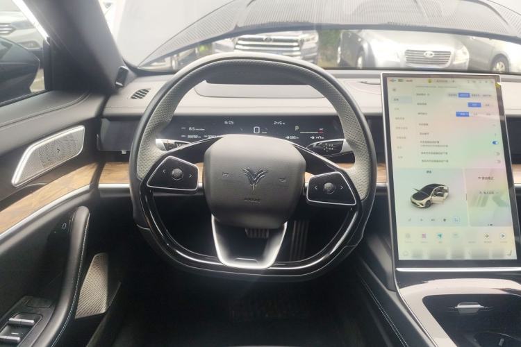 Used NETA S 2024 Revised Version Range-Extended 1060 AR-HUD Edition Steering Wheel