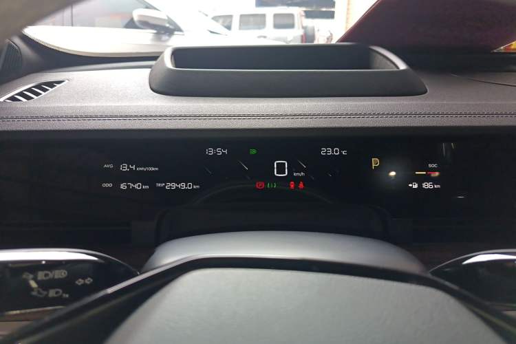 Used NETA S 2024 Pure Electric 520km Rear-Drive AR-HUD Version Instrument Cluster