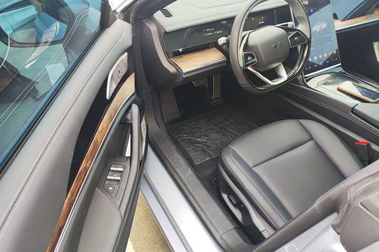 Used NETA S 2024 Pure Electric 520km Rear-Drive Lite Version Interior 3