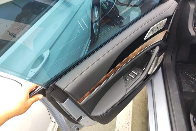 Used NETA S 2024 Pure Electric 520km Rear-Drive Lite Version Interior 7